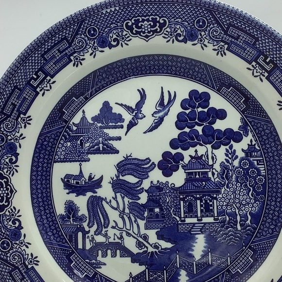 Churchill England Blue and White Willow Dinner Plate - Picture 5 of 9